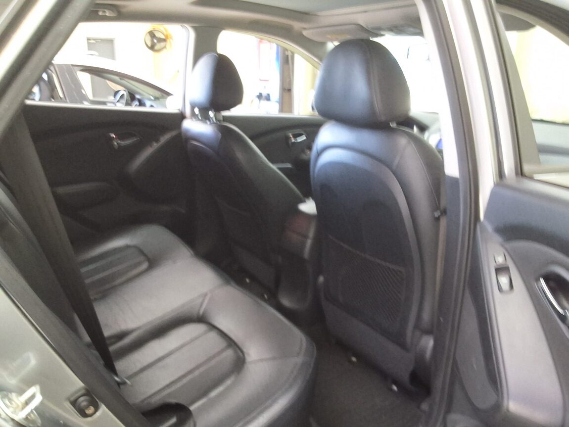 HYUNDAI TUCSON ix DIESEL R20 2WD LX20 SMART PACK 2011 - zdjęcie 14