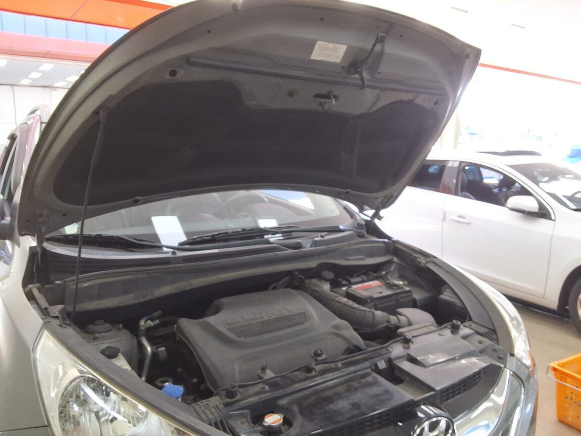 HYUNDAI TUCSON ix DIESEL R20 2WD LX20 SMART PACK 2011 - zdjęcie 18