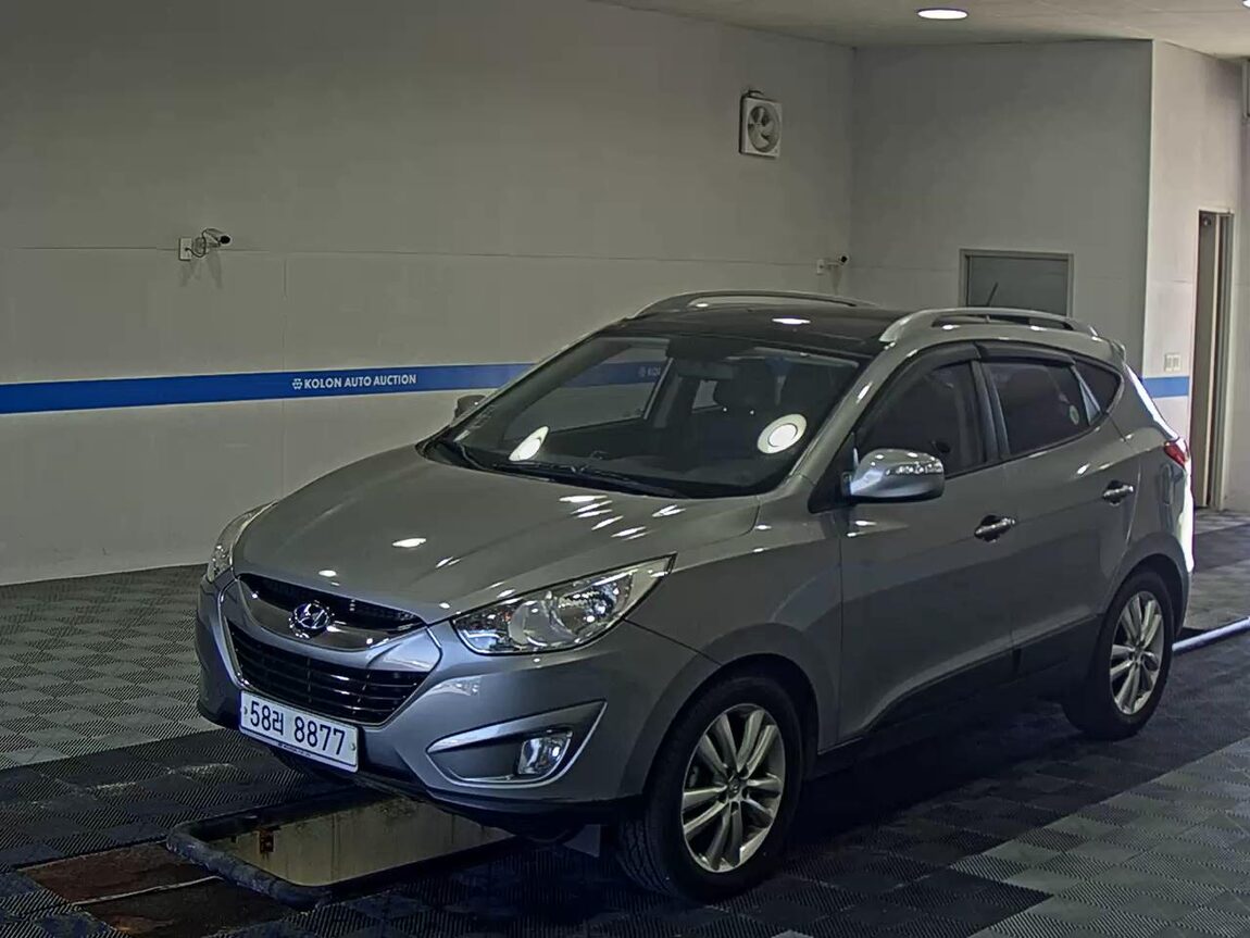HYUNDAI TUCSON ix DIESEL R20 2WD LX20 SMART PACK 2011 - zdjęcie 2