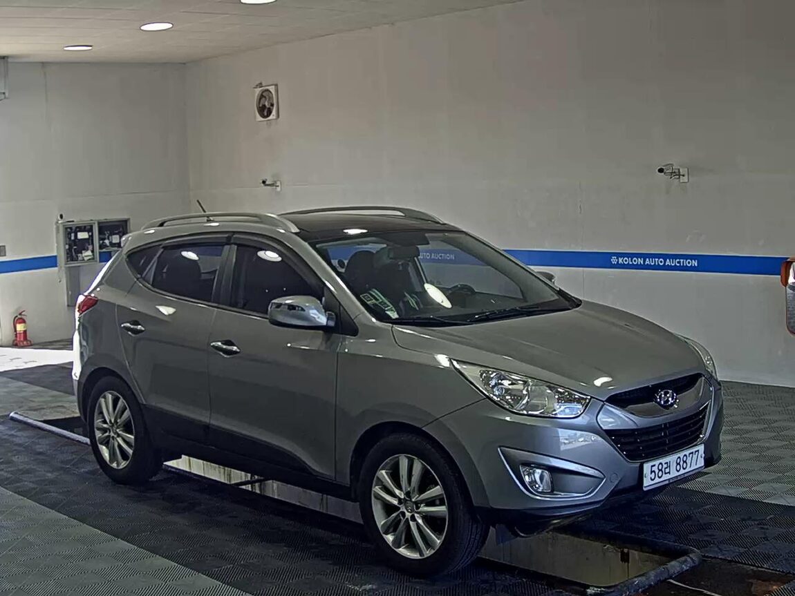 HYUNDAI TUCSON ix DIESEL R20 2WD LX20 SMART PACK 2011 - zdjęcie 3