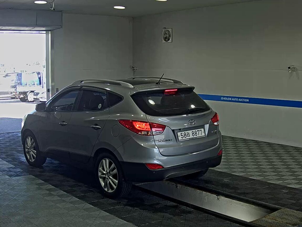 HYUNDAI TUCSON ix DIESEL R20 2WD LX20 SMART PACK 2011 - zdjęcie 6