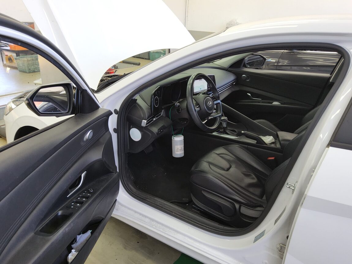 HYUNDAI AVANTE (CN7) 1.6 GASOLINE MODERN 2021 - zdjęcie 10