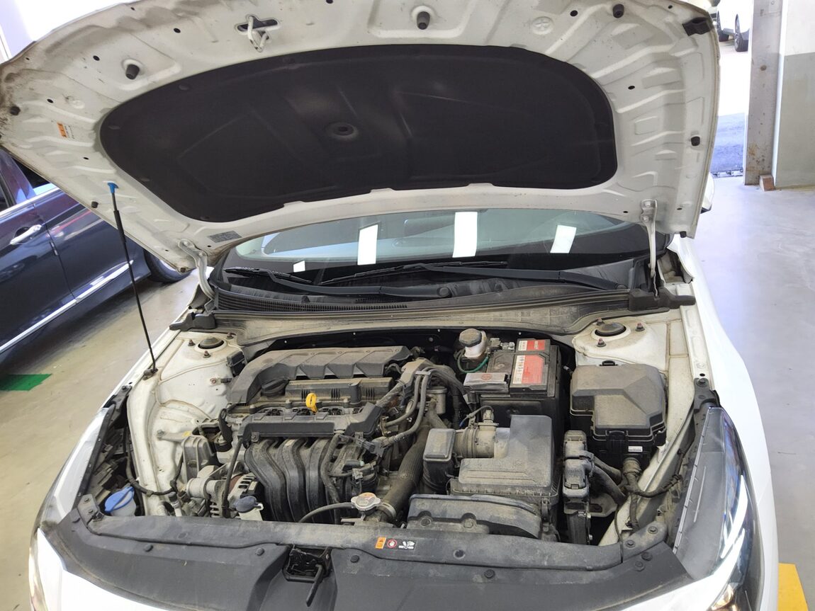 HYUNDAI AVANTE (CN7) 1.6 GASOLINE MODERN 2021 - zdjęcie 21