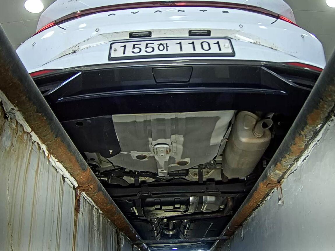 HYUNDAI AVANTE (CN7) 1.6 GASOLINE MODERN 2021 - zdjęcie 8