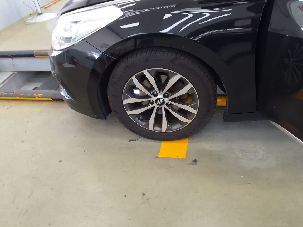 HYUNDAI GRANDEUR HG HG 240 LUXURY 2012 - zdjęcie 23