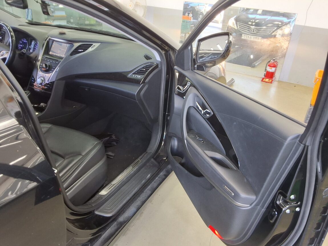 HYUNDAI GRANDEUR HG HG 240 LUXURY 2012 - zdjęcie 14