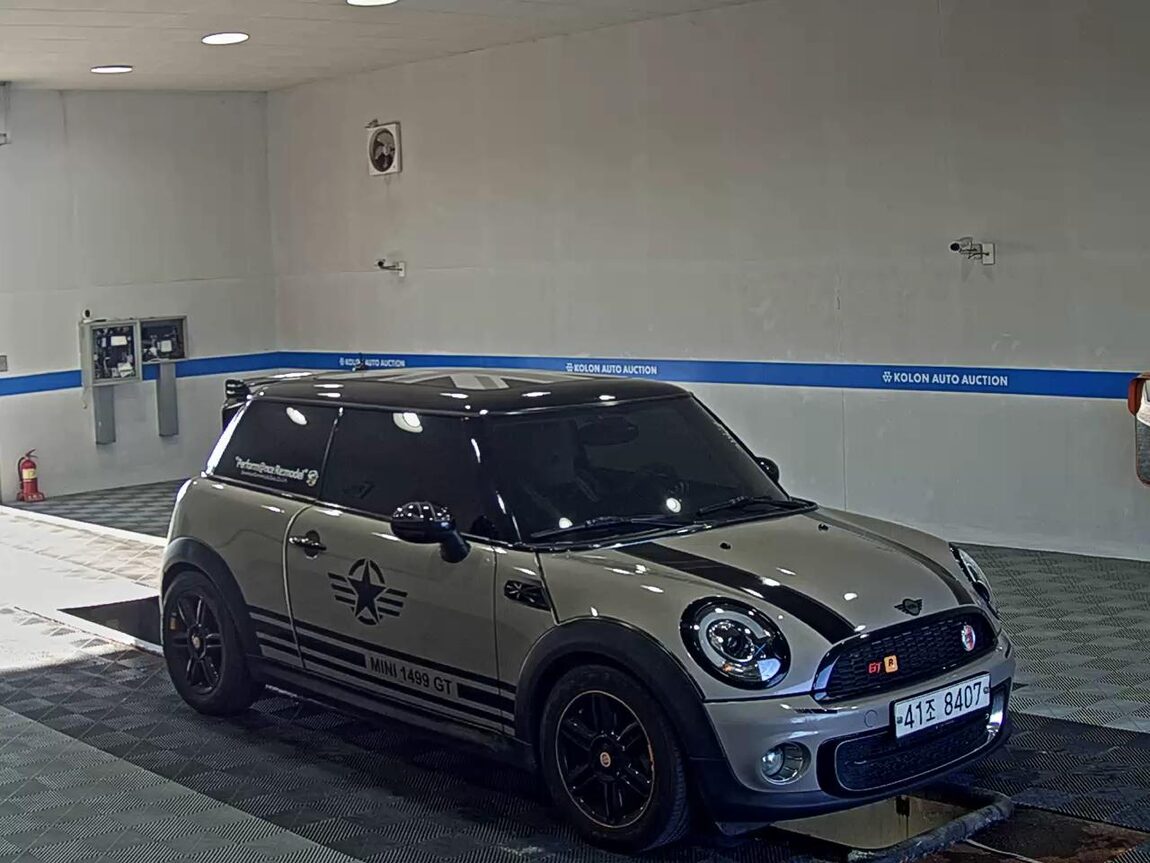 MINI COOPER (2ND GEN) 2.0 D BAKER STREET 2012 - zdjęcie 3