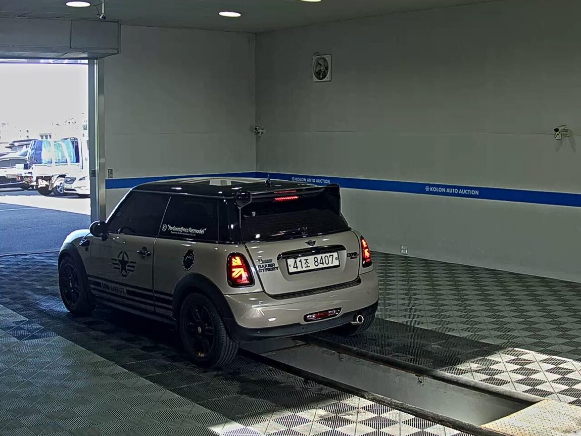 MINI COOPER (2ND GEN) 2.0 D BAKER STREET 2012 - zdjęcie 6