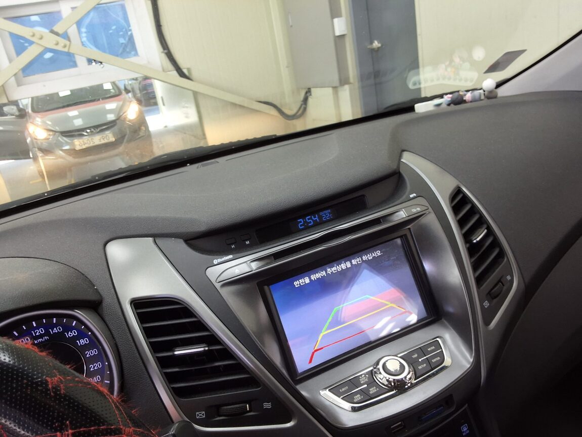 HYUNDAI THE NEW AVANTE MD 1.6 VGT SMART 2014 - zdjęcie 25
