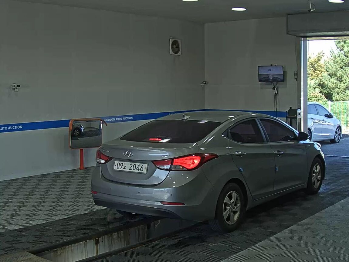 HYUNDAI THE NEW AVANTE MD 1.6 VGT SMART 2014 - zdjęcie 5