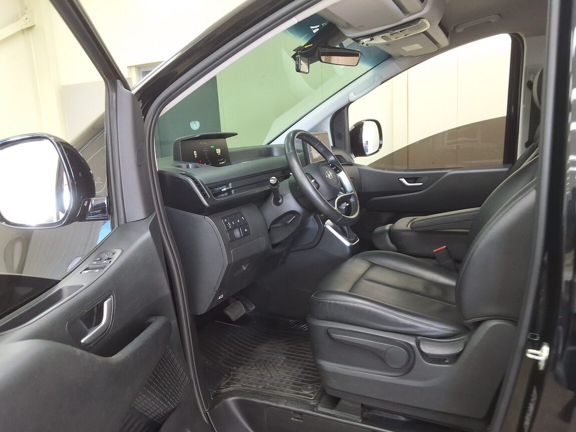HYUNDAI STARIA 2.2 DIESEL TOURER 11-SEATER 2WD MODERN 2023 - zdjęcie 11