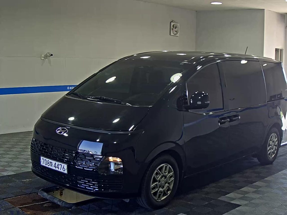 HYUNDAI STARIA 2.2 DIESEL TOURER 11-SEATER 2WD MODERN 2023 - zdjęcie 2
