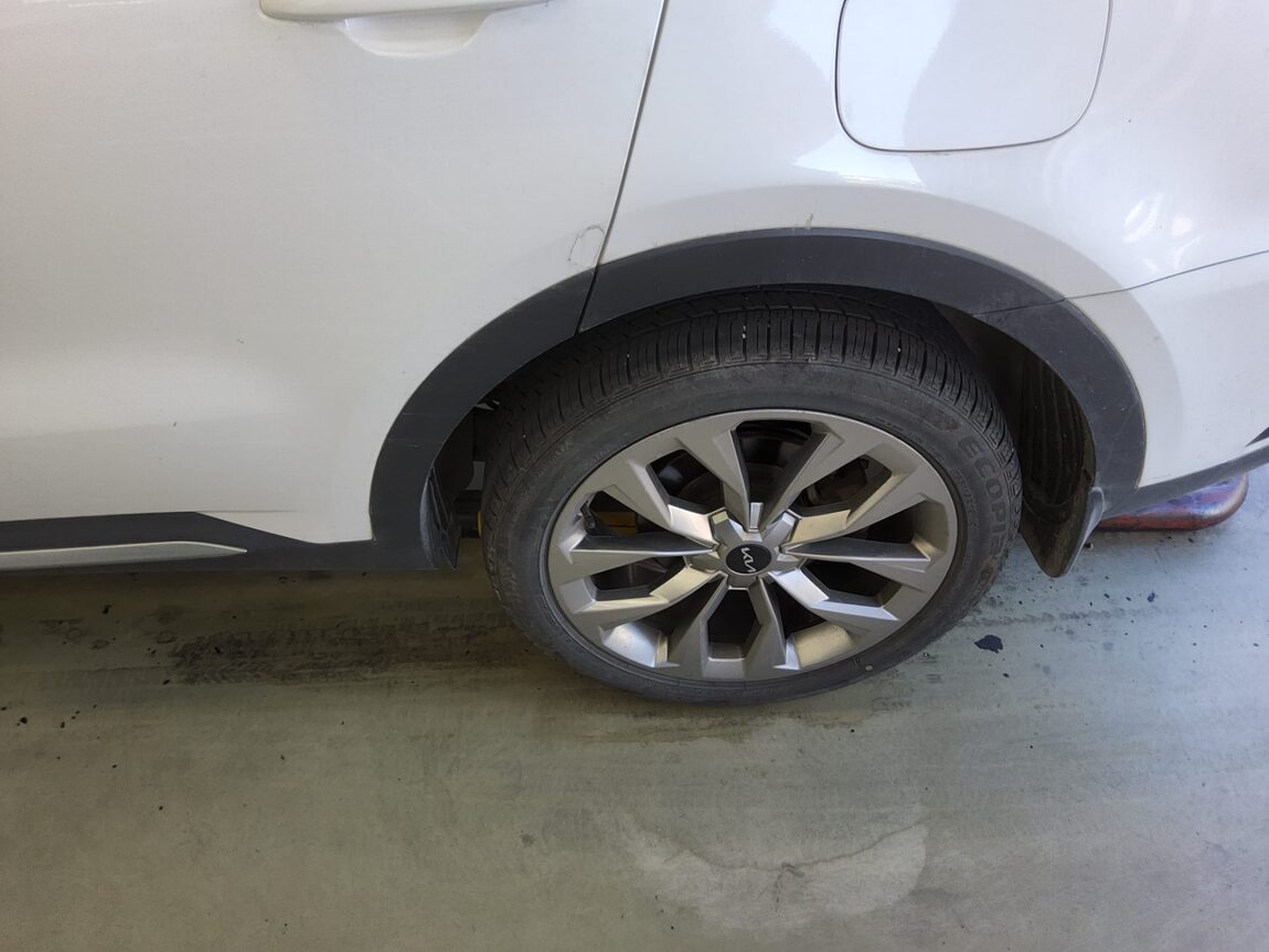 KIA NEW SORENTO (MQ4) 2.2 DIESEL 2WD PRESTIGE 2023 - zdjęcie 24