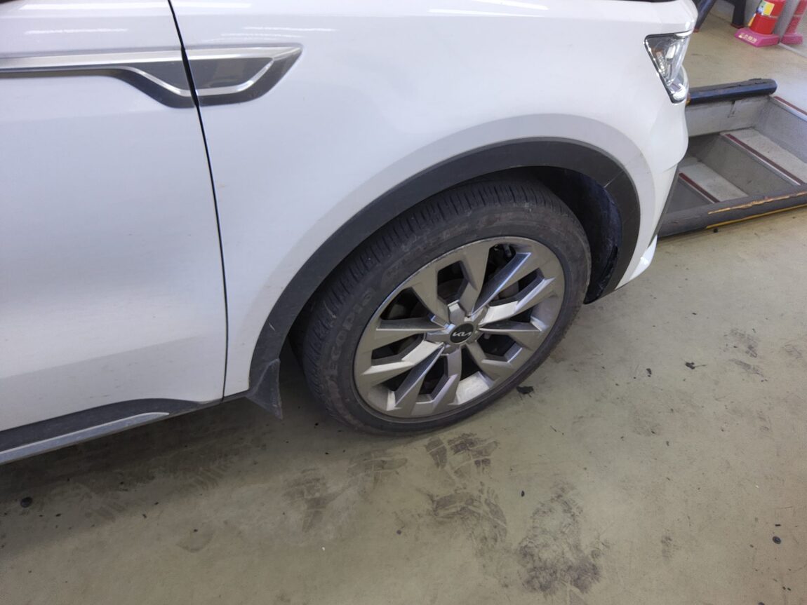 KIA NEW SORENTO (MQ4) 2.2 DIESEL 2WD PRESTIGE 2023 - zdjęcie 25