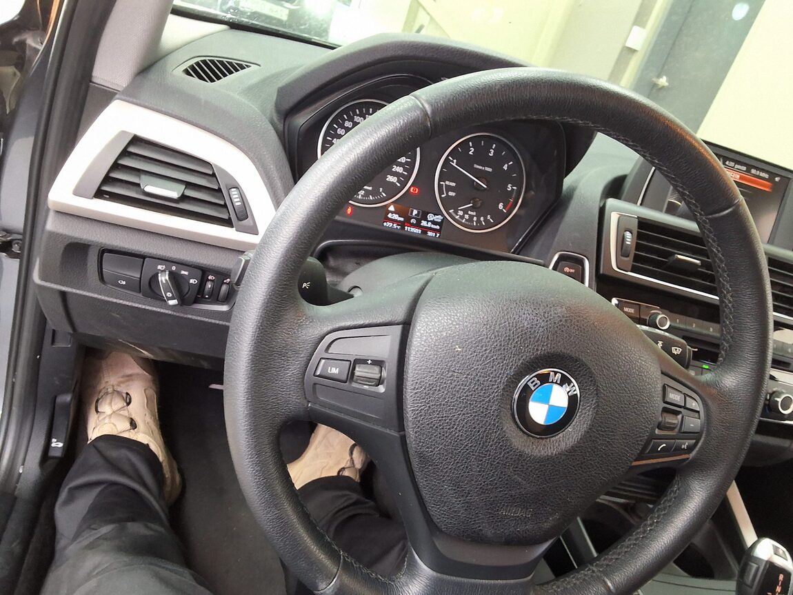 BMW 1 SERIES (2ND GEN) 5-DOOR 118d JOY 2017 - zdjęcie 23