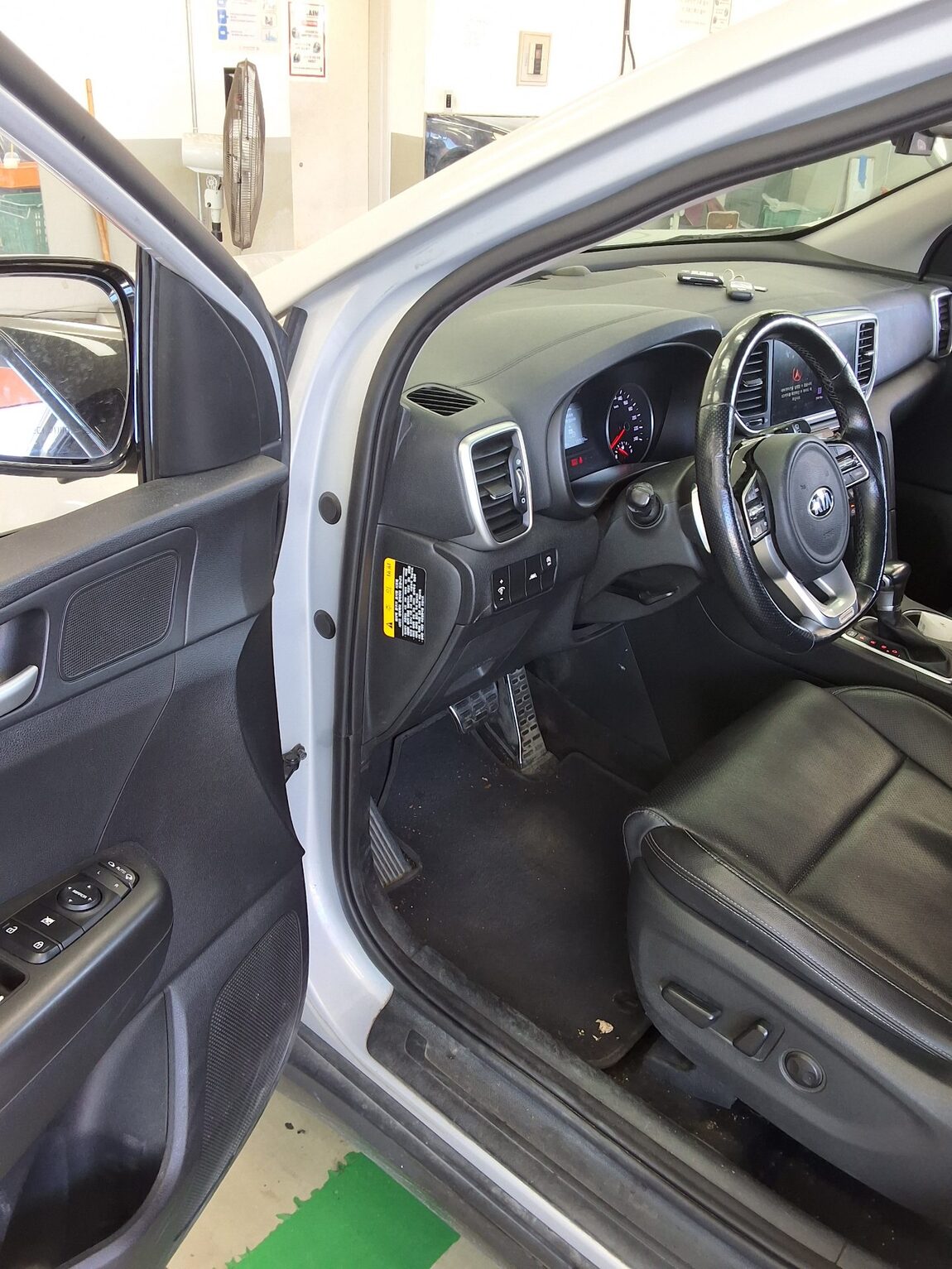 KIA SPORTAGE THE BOLD R2.0 DIESEL 4WD PRESTIGE 2019 - zdjęcie 10