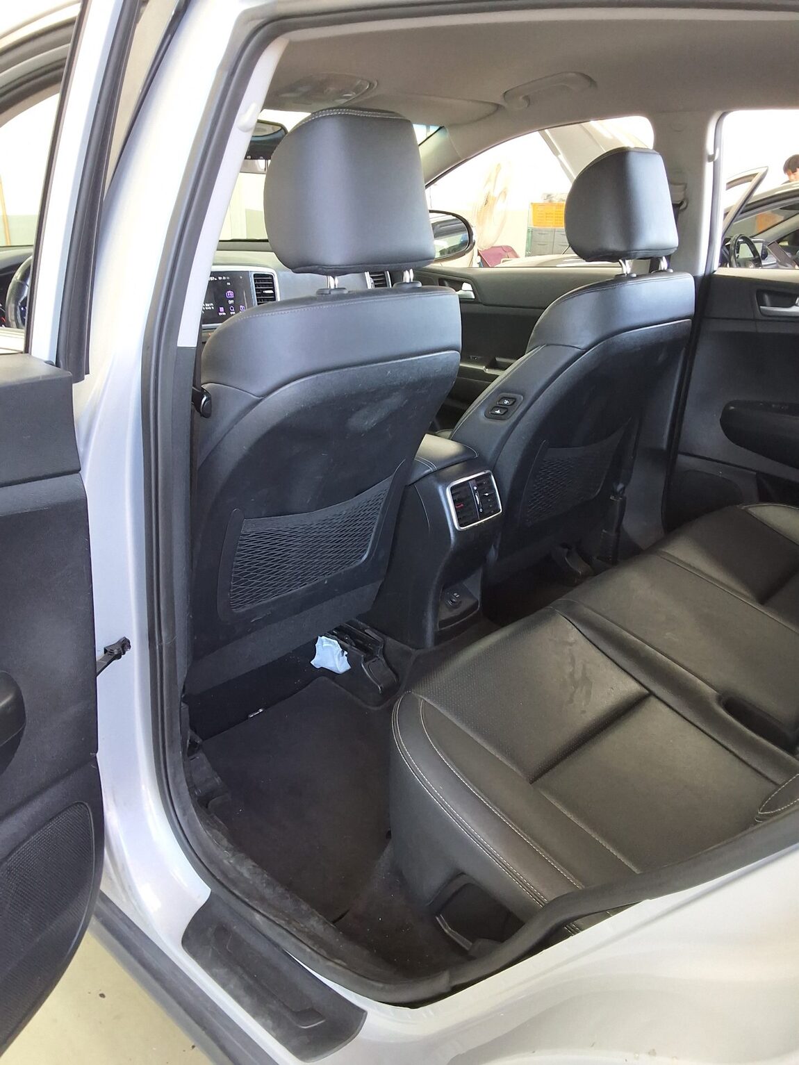 KIA SPORTAGE THE BOLD R2.0 DIESEL 4WD PRESTIGE 2019 - zdjęcie 12