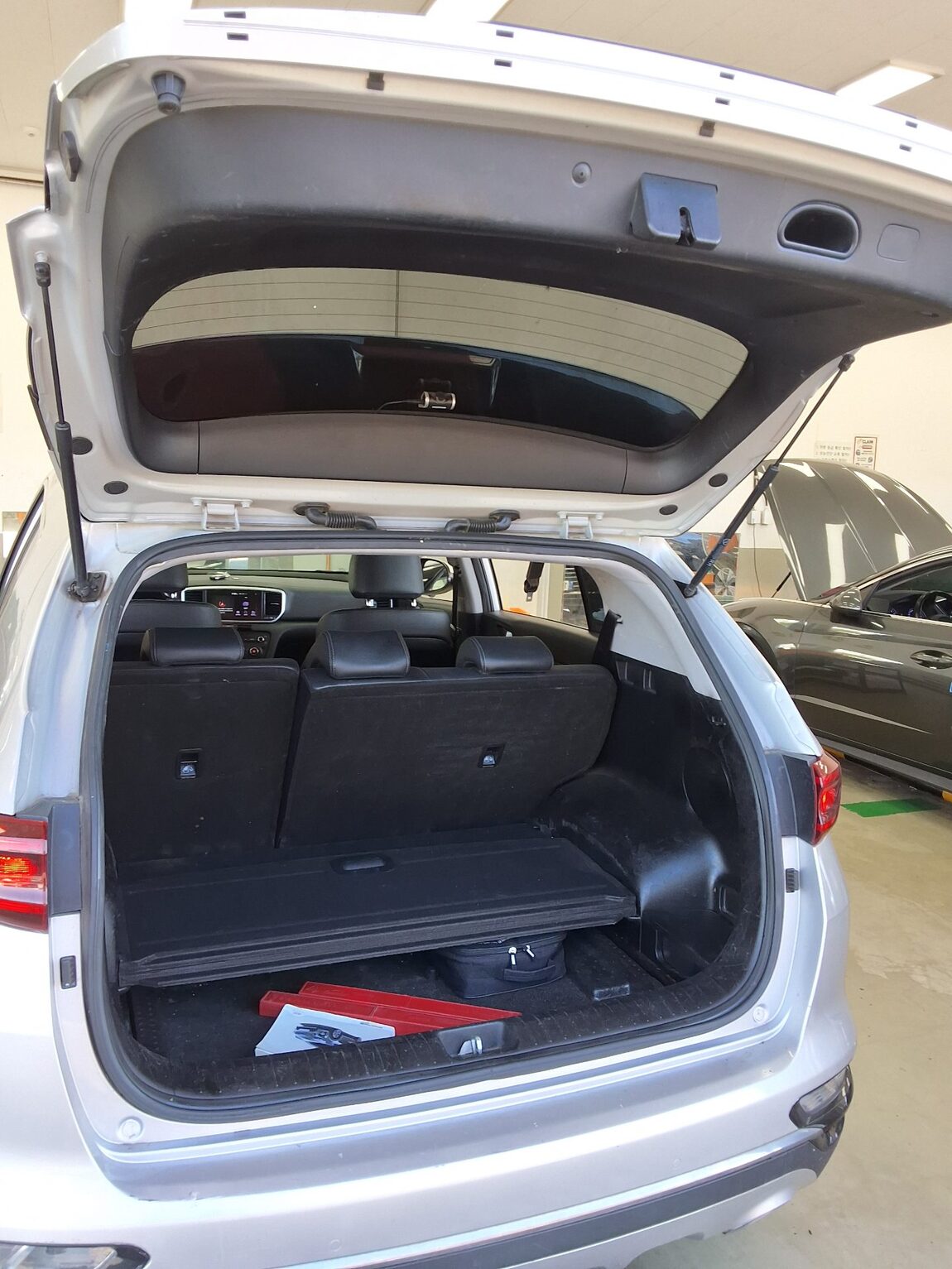 KIA SPORTAGE THE BOLD R2.0 DIESEL 4WD PRESTIGE 2019 - zdjęcie 15