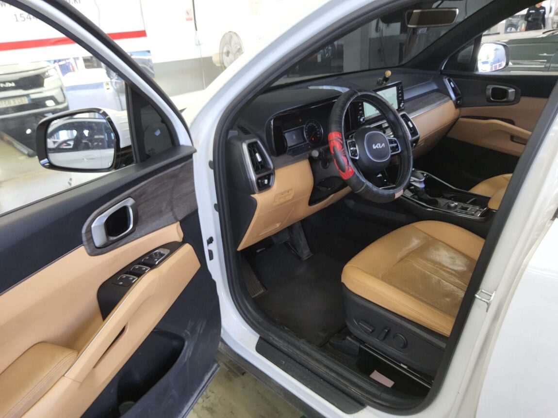KIA NEW SORENTO (MQ4) 2.5 GASOLINE 2WD PRESTIGE 2022 - zdjęcie 10