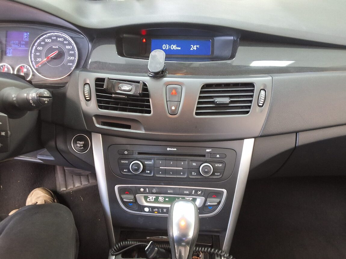 RENAULT (SAMSUNG) SM5 NOVA SE 2016 - zdjęcie 24