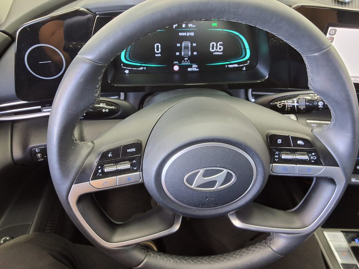 HYUNDAI THE NEW AVANTE (CN7) GASOLINE 1.6 MODERN 2024 - zdjęcie 19