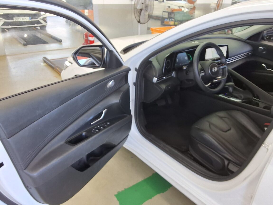 HYUNDAI THE NEW AVANTE (CN7) GASOLINE 1.6 MODERN 2024 - zdjęcie 10
