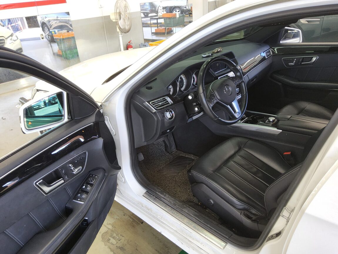 MERCEDES-BENZ E-CLASS (4TH GEN) E250 CDI BLUETEC 4MATIC AVANTGARDE 2015 - zdjęcie 10