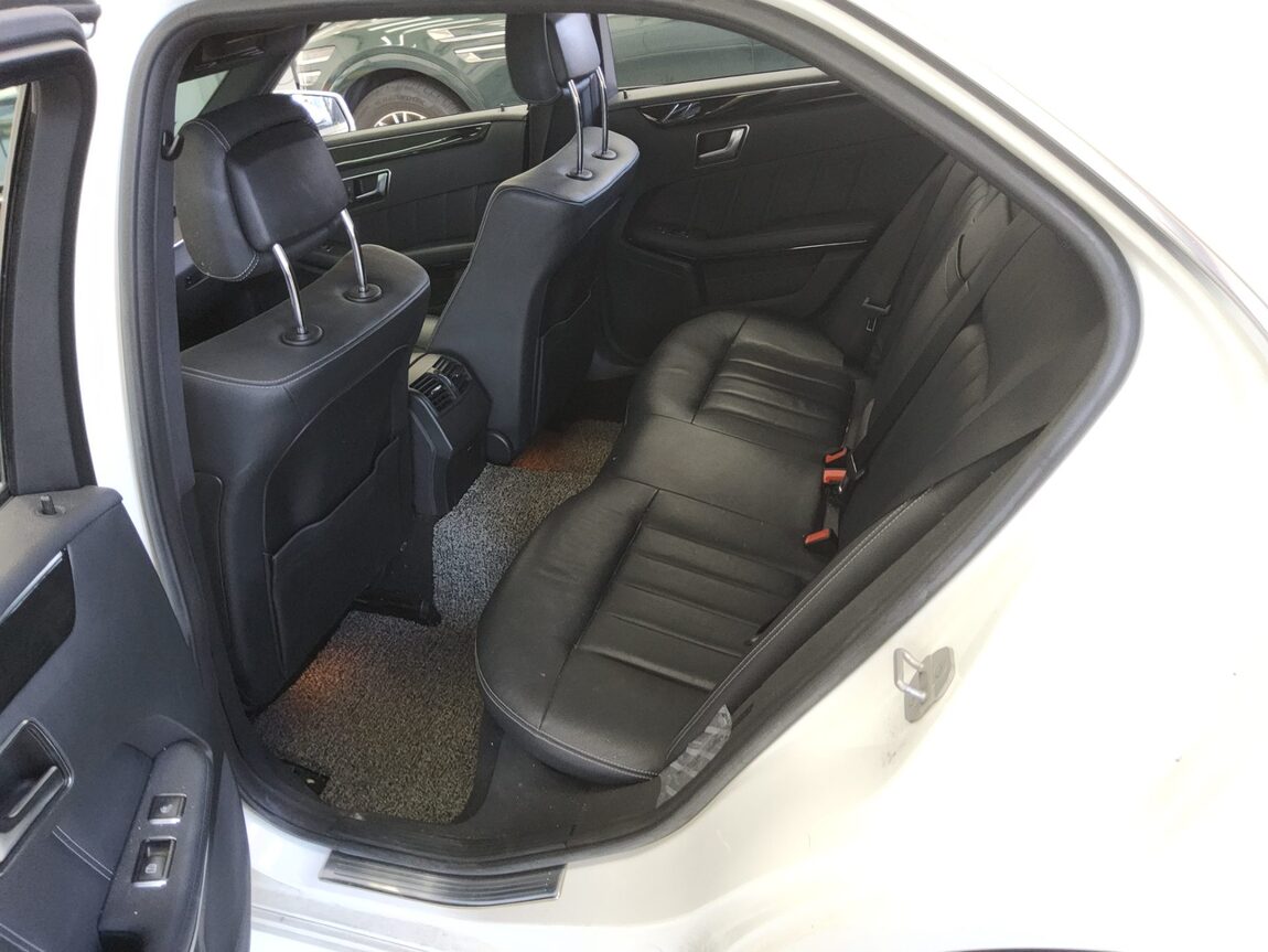 MERCEDES-BENZ E-CLASS (4TH GEN) E250 CDI BLUETEC 4MATIC AVANTGARDE 2015 - zdjęcie 12