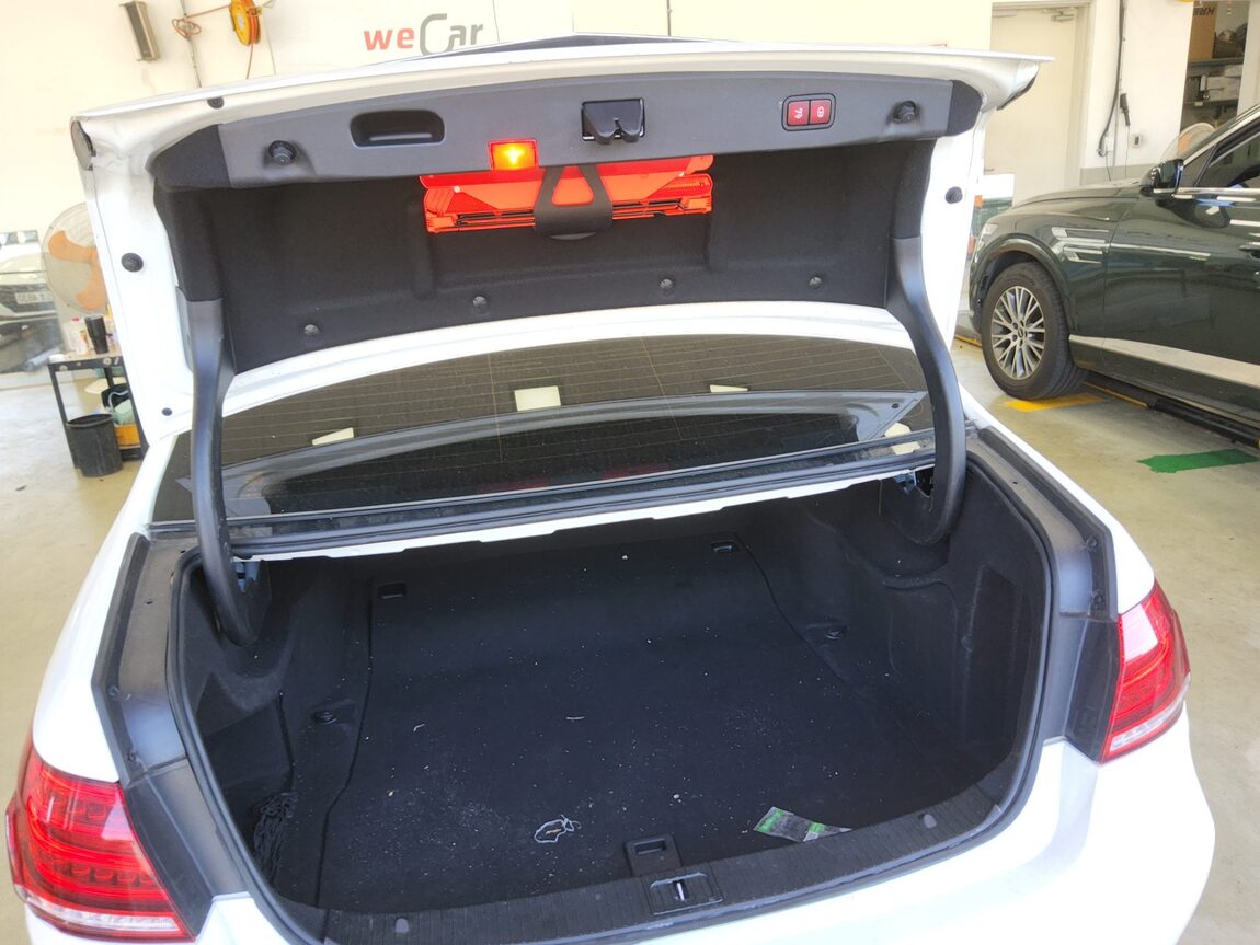 MERCEDES-BENZ E-CLASS (4TH GEN) E250 CDI BLUETEC 4MATIC AVANTGARDE 2015 - zdjęcie 15