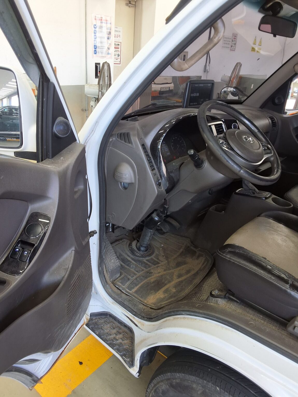 HYUNDAI PORTER II CRDi DOUBLE CAB EXTRA LONG WHEELBASE MODERN 2020 - zdjęcie 10