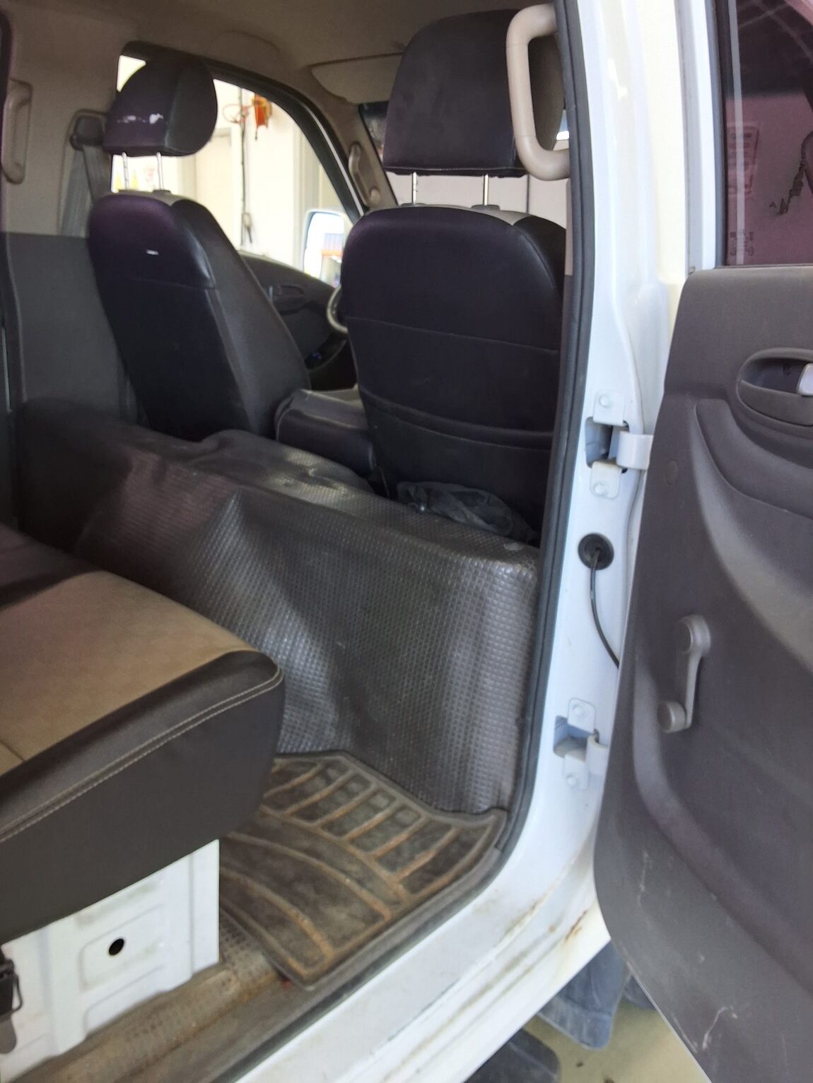HYUNDAI PORTER II CRDi DOUBLE CAB EXTRA LONG WHEELBASE MODERN 2020 - zdjęcie 13