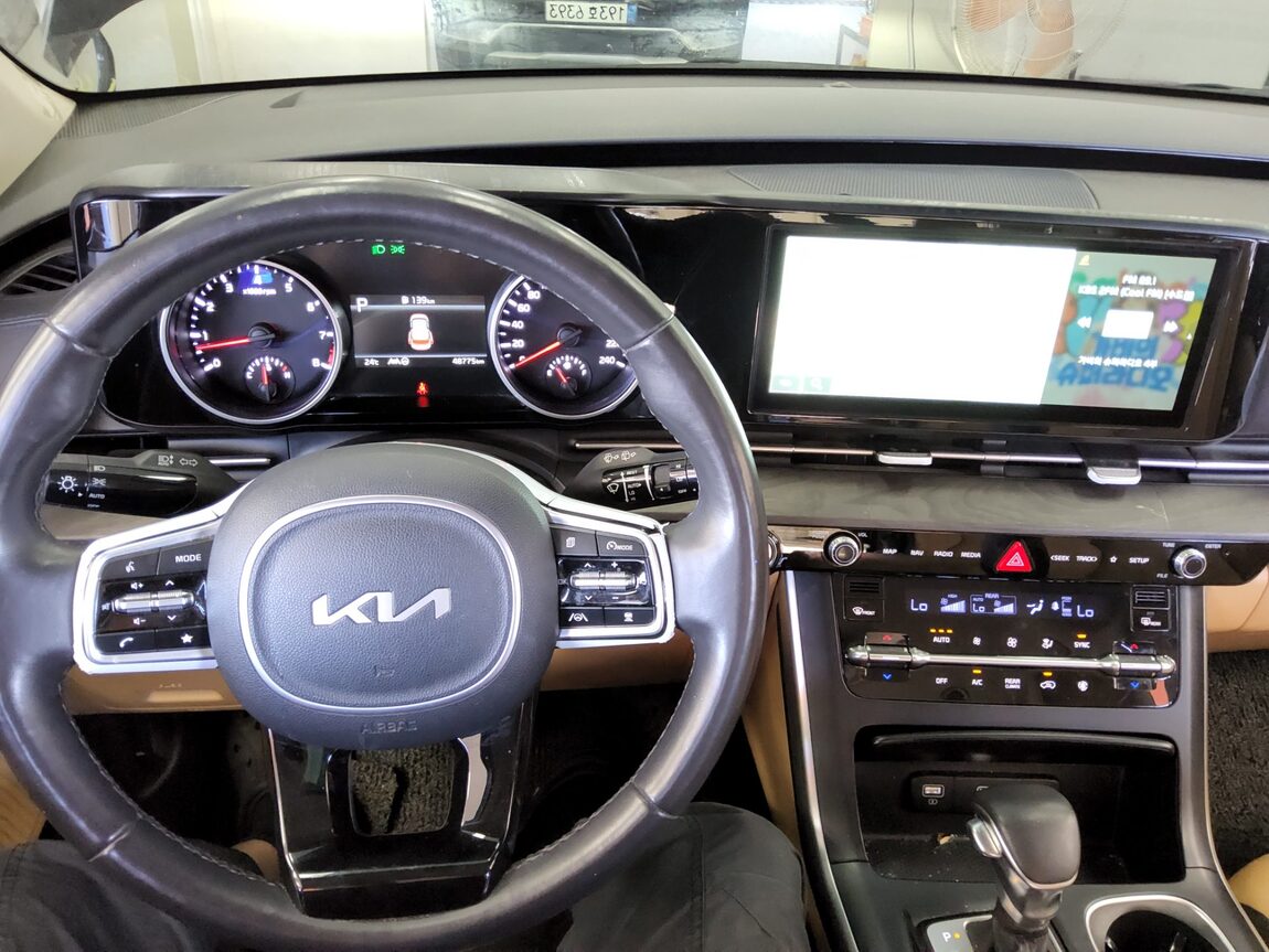 KIA NEW CARNIVAL (KA4) 9-SEATER GASOLINE PRESTIGE 2023 - zdjęcie 17