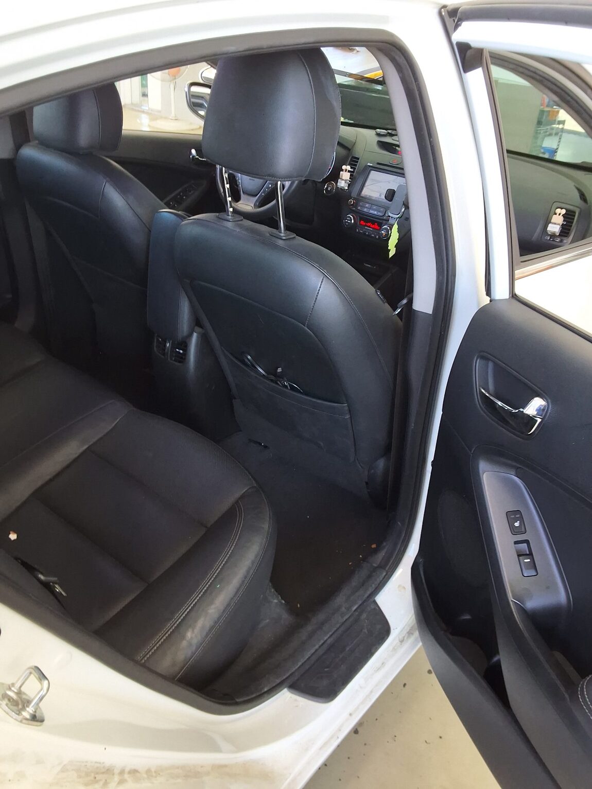 KIA K3 1.6 GDI NOBLESSE 2014 - zdjęcie 13
