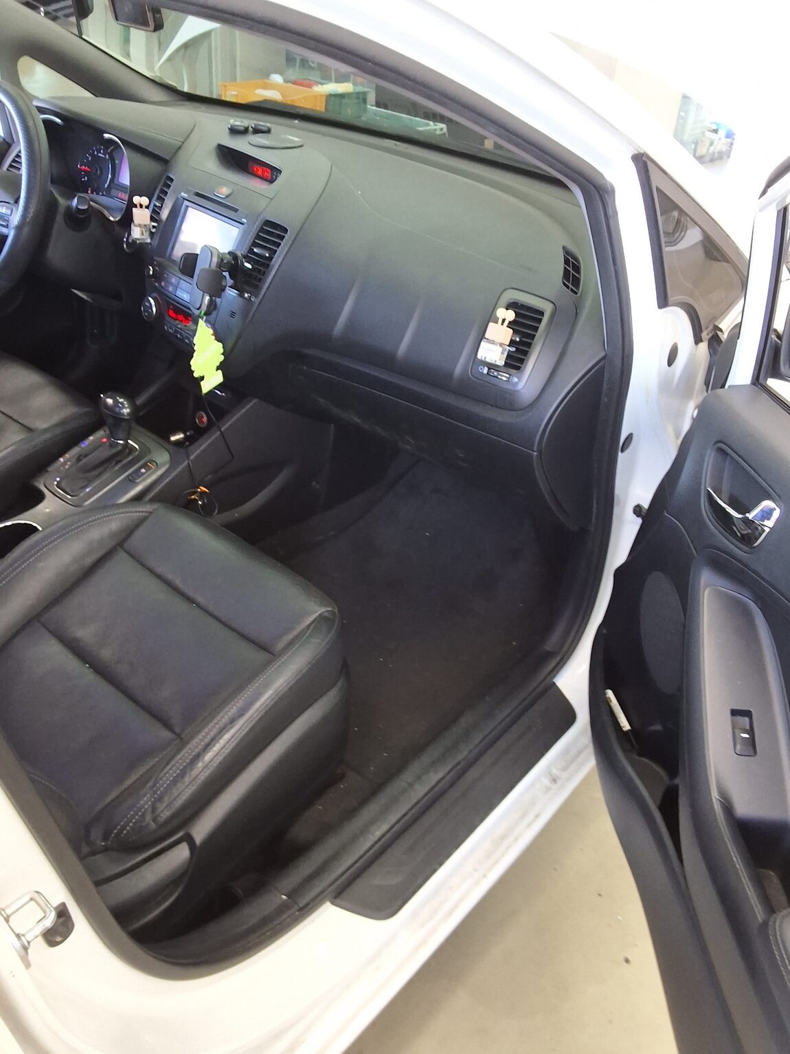KIA K3 1.6 GDI NOBLESSE 2014 - zdjęcie 14