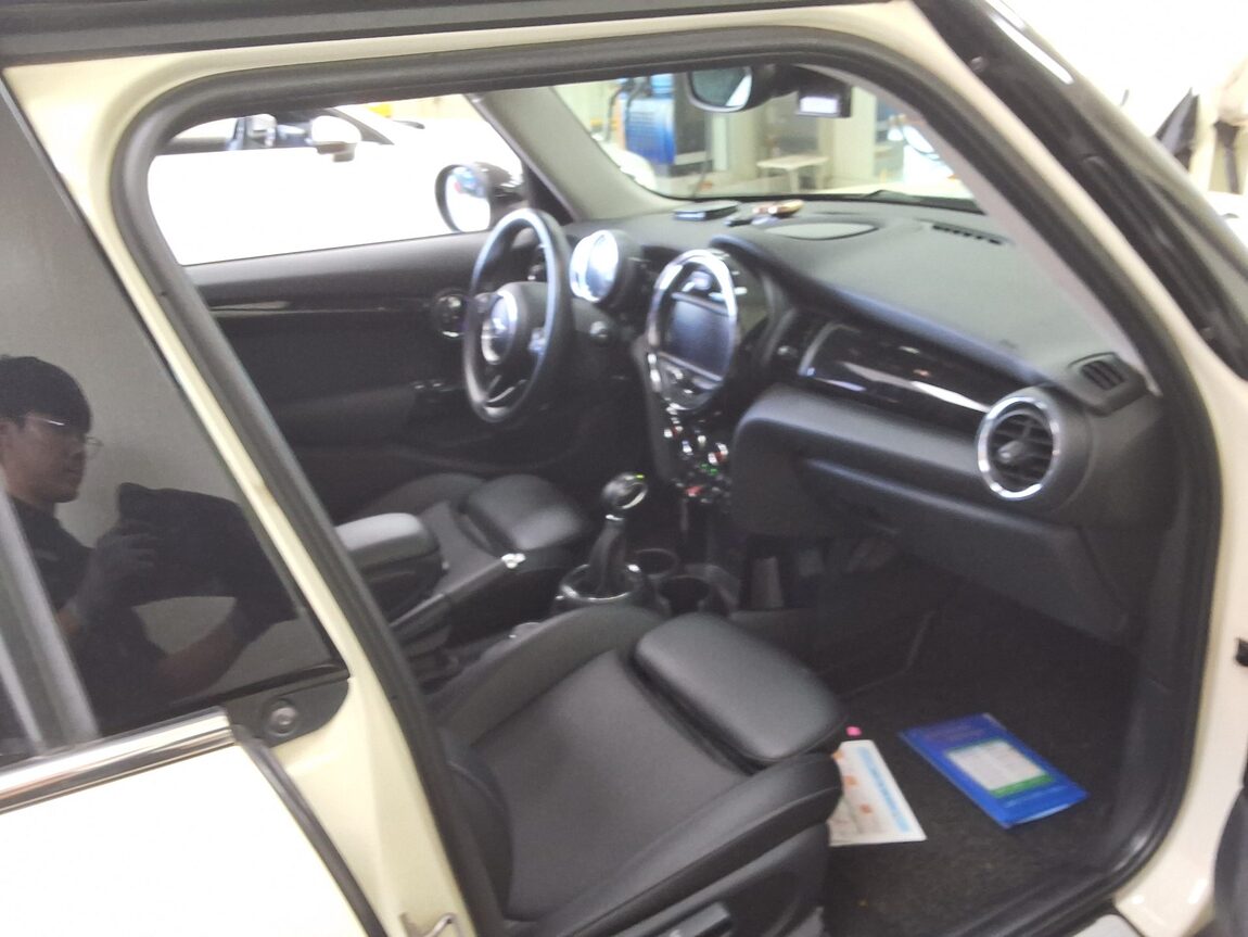 MINI COOPER (3RD GEN) 5-DOOR 1.5 HIGH 2015 - zdjęcie 15