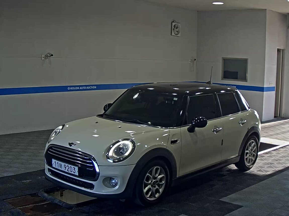 MINI COOPER (3RD GEN) 5-DOOR 1.5 HIGH 2015 - zdjęcie 2