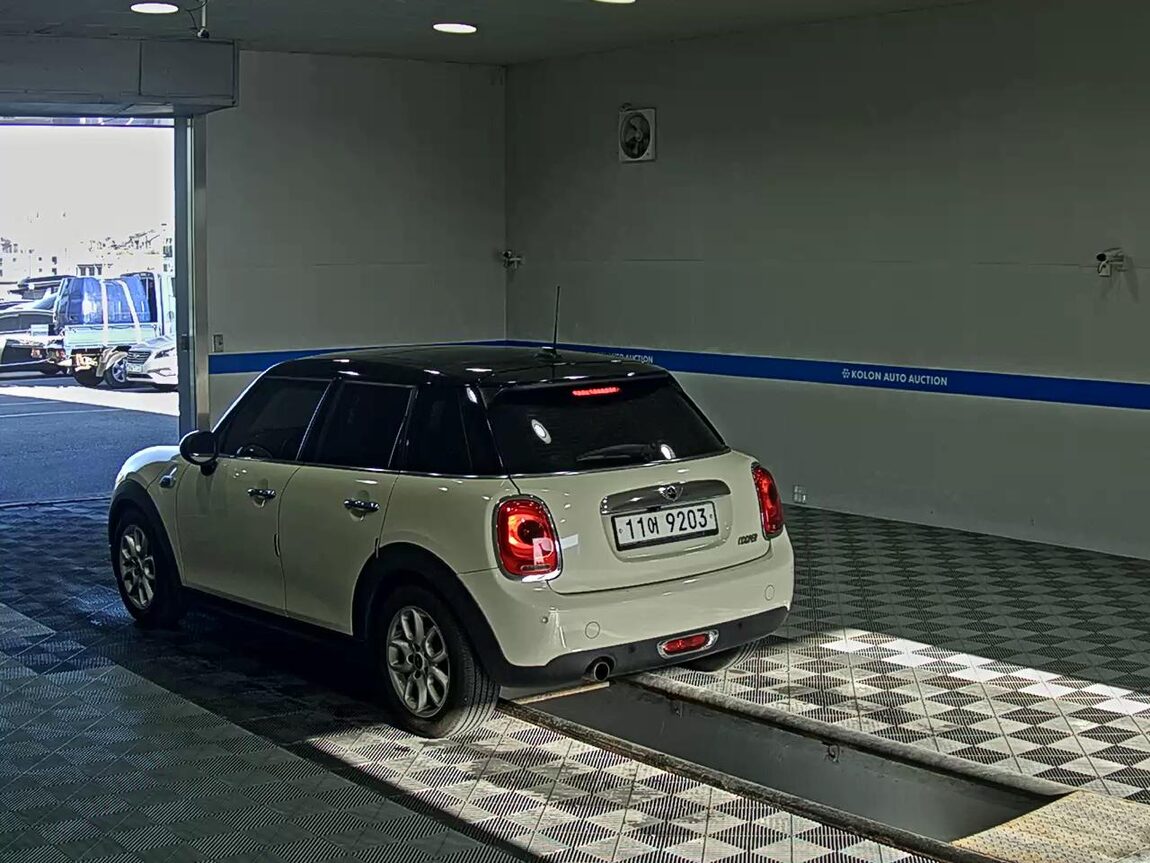 MINI COOPER (3RD GEN) 5-DOOR 1.5 HIGH 2015 - zdjęcie 6