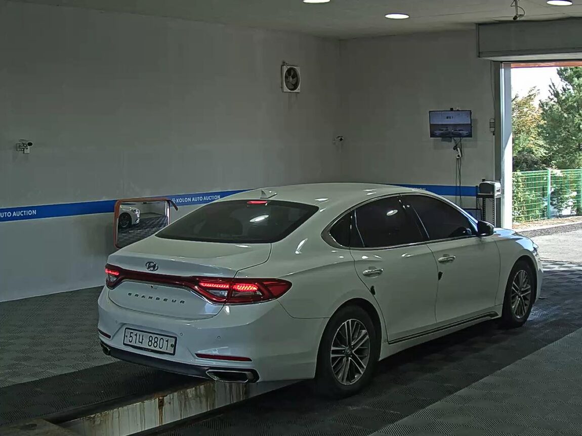 HYUNDAI GRANDEUR IG 2.4 GDi PREMIUM 2018 - zdjęcie 5
