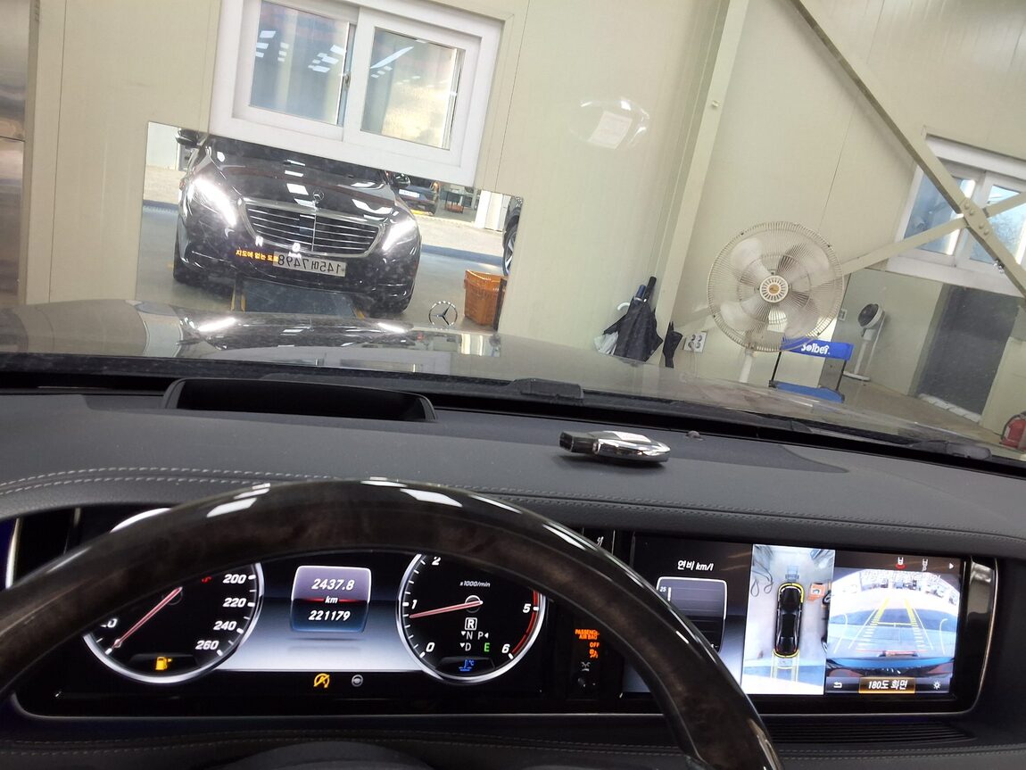 MERCEDES-BENZ S-CLASS (6TH GEN) S350L d 4MATIC 2016 - zdjęcie 25