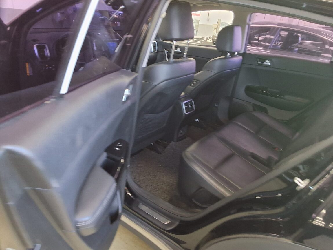 KIA NEW SPORTAGE R2.0 2WD NOBLESSE SPECIAL 2018 - zdjęcie 12