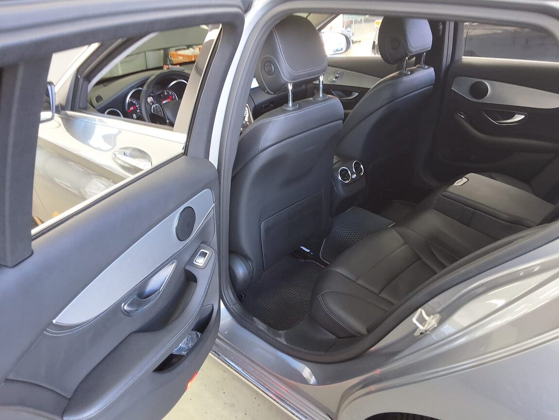 MERCEDES-BENZ C-CLASS (4TH GEN) C220 d 4MATIC ESTATE 2016 - zdjęcie 12