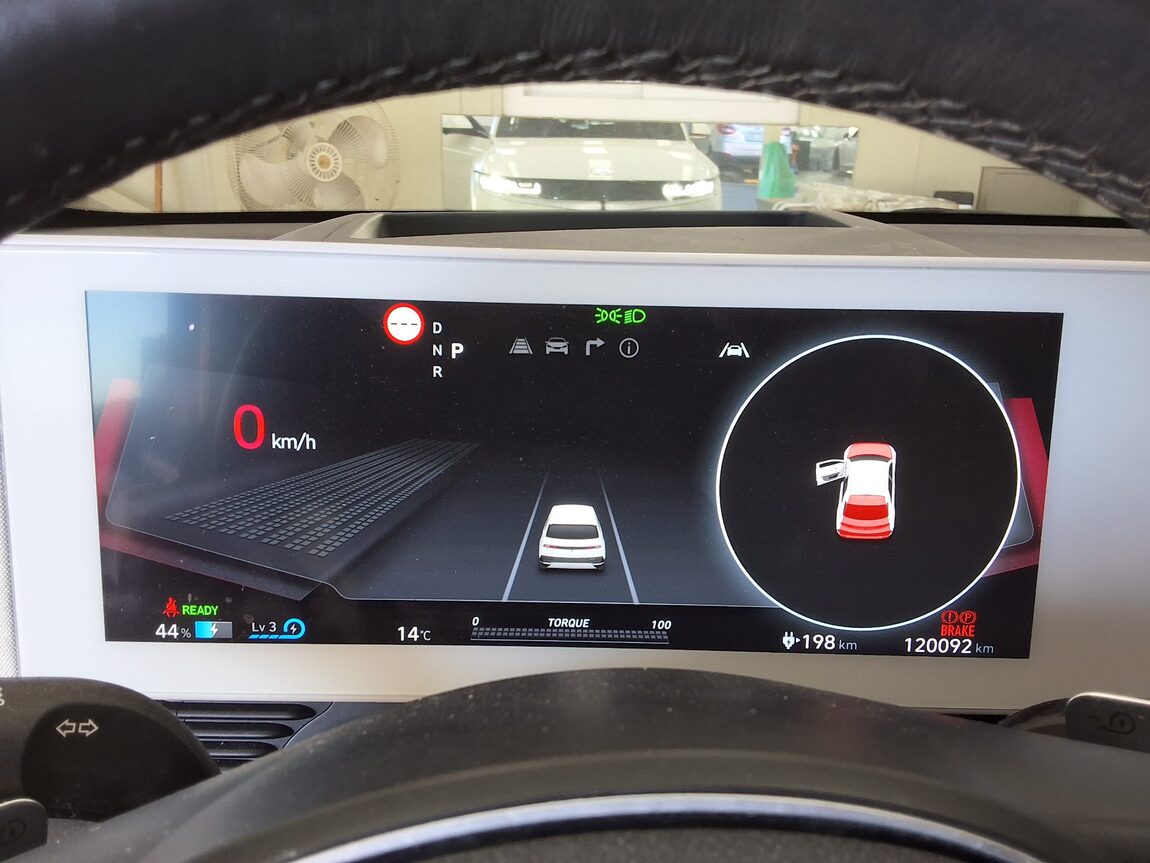 HYUNDAI IONIQ 5 EV AWD LONG RANGE PRESTIGE 2022 - zdjęcie 10