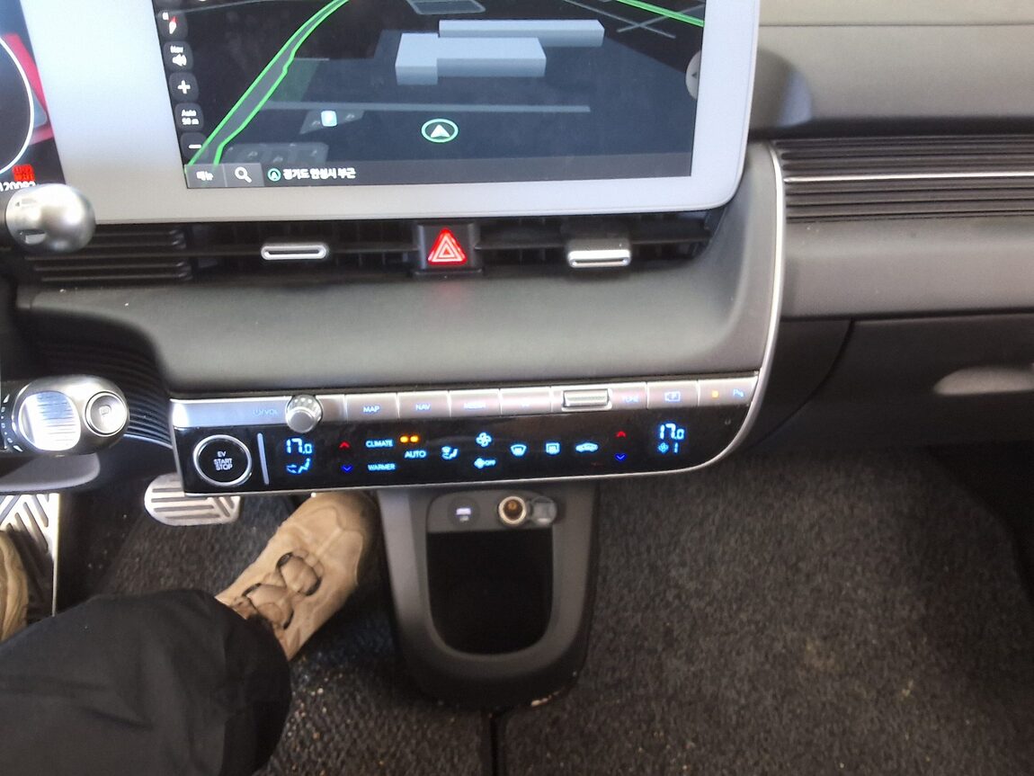 HYUNDAI IONIQ 5 EV AWD LONG RANGE PRESTIGE 2022 - zdjęcie 24