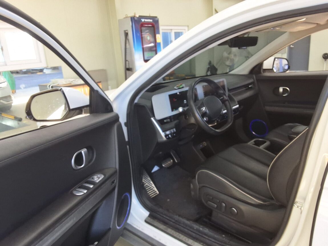 HYUNDAI IONIQ 5 EV AWD LONG RANGE PRESTIGE 2022 - zdjęcie 11