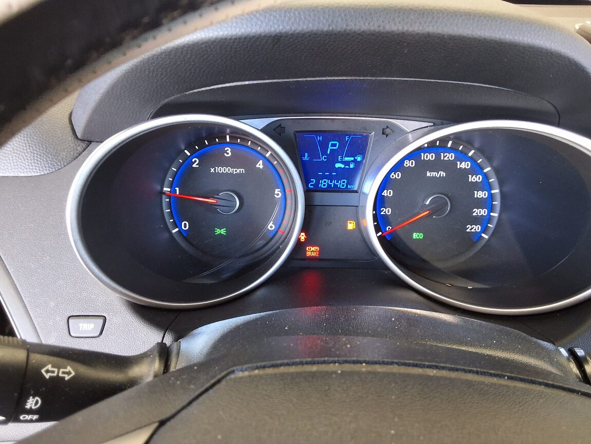 HYUNDAI NEW TUCSON ix DIESEL R2.0 2WD SMART SPECIAL 2015 - zdjęcie 9