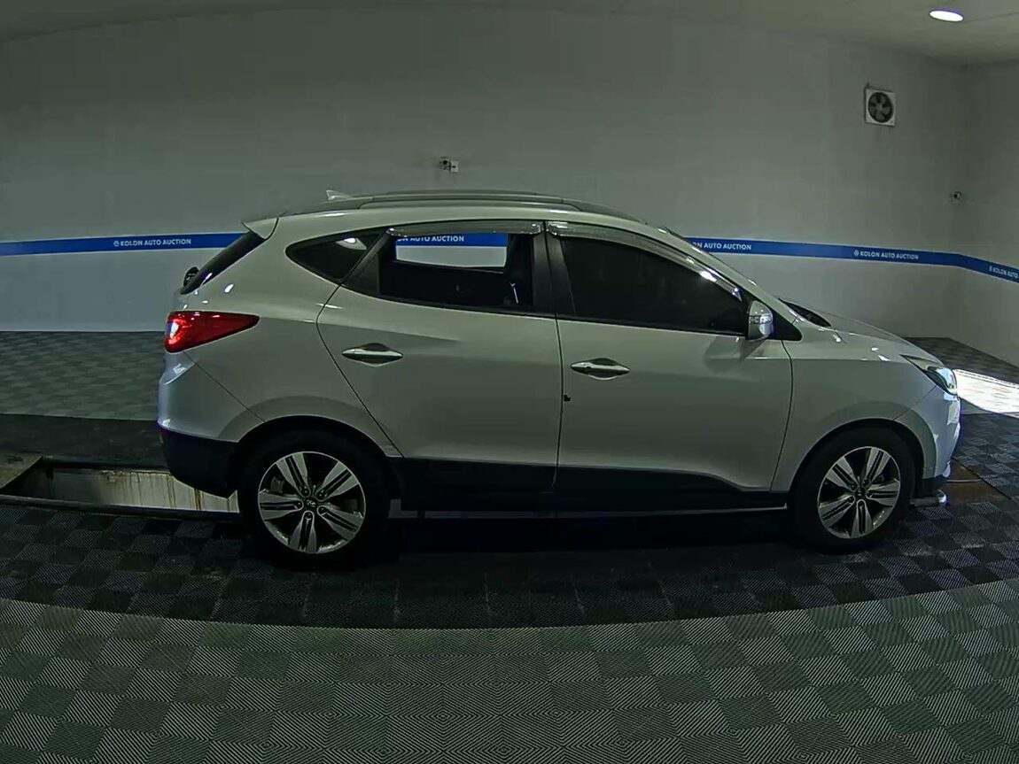 HYUNDAI NEW TUCSON ix DIESEL R2.0 2WD SMART SPECIAL 2015 - zdjęcie 4