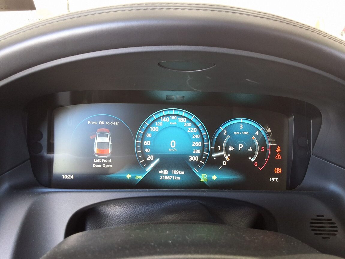 JAGUAR XF (2ND GEN) 3.0 30d PORTFOLIO 2017 - zdjęcie 9