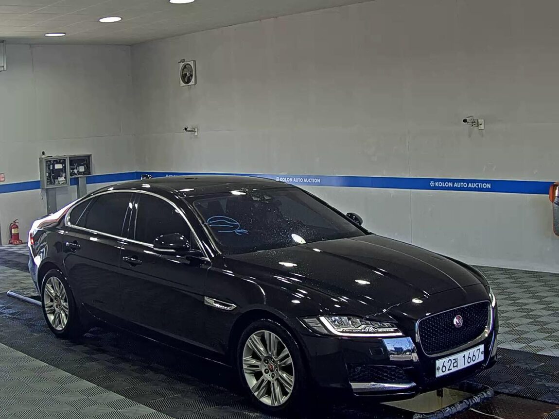 JAGUAR XF (2ND GEN) 3.0 30d PORTFOLIO 2017 - zdjęcie 3