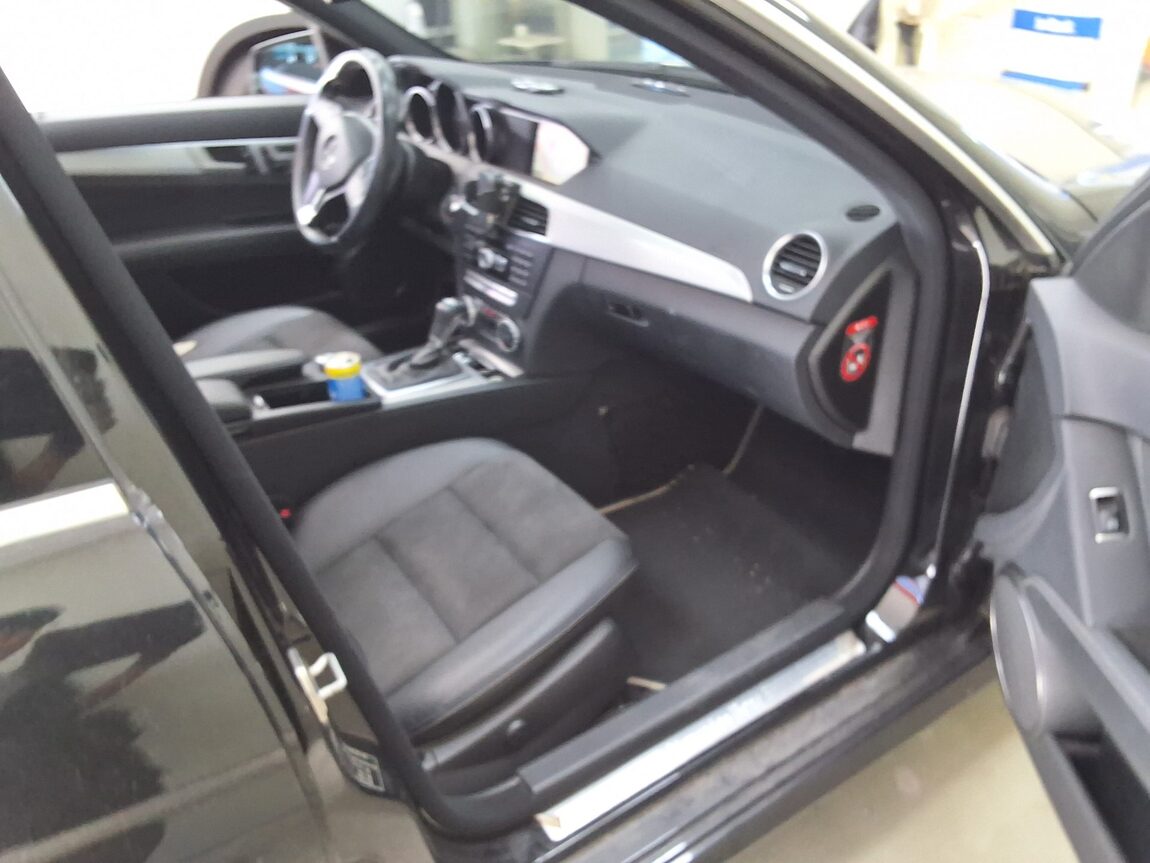 MERCEDES-BENZ C-CLASS (3RD GEN) C200 AVANTGARDE EDITION C 2014 - zdjęcie 15