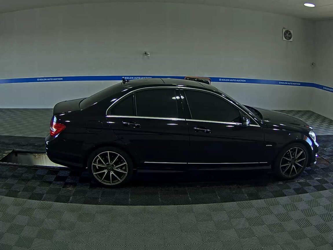 MERCEDES-BENZ C-CLASS (3RD GEN) C200 AVANTGARDE EDITION C 2014 - zdjęcie 4